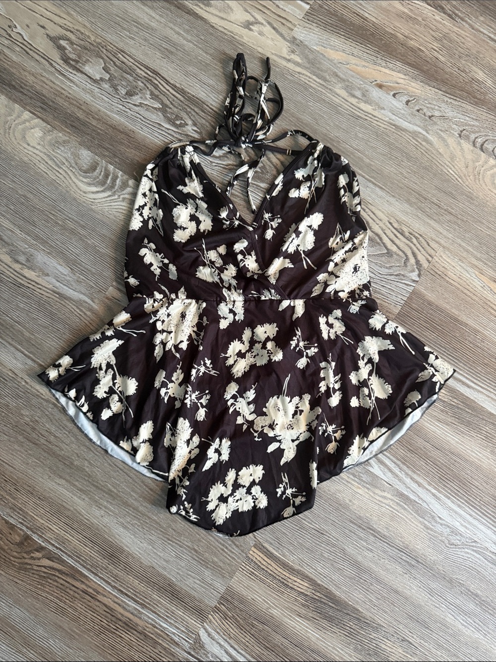 SHEIN Black and Cream Floral Halter Peplum Camisole
